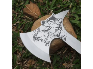 Topor de lup - unealtă de supraviețuire cu husă