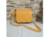 Geantă mică din piele galbenă - Emai Geantă mică din piele galbenă - Emai