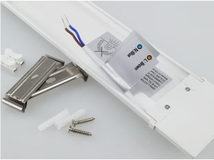 Lampă LED plată cu lumină albă rece 120cm - fluorescentă pe două rânduri 