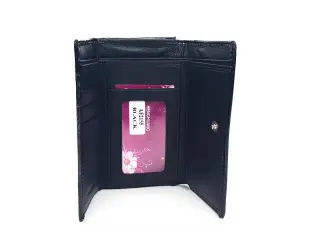 Portofel negru din piele lăcuită cu fluturi - mediu